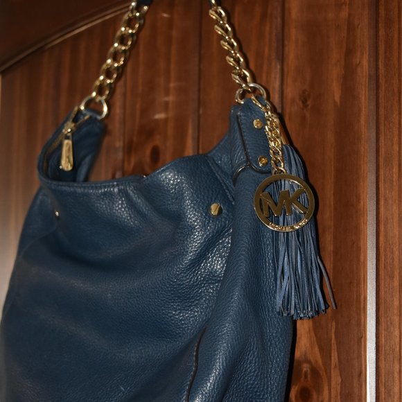 Michael KORS navy blue MEGAN Crossbody shoulder SLOUCH handbag LEATHER gold - Picture 2 of 15